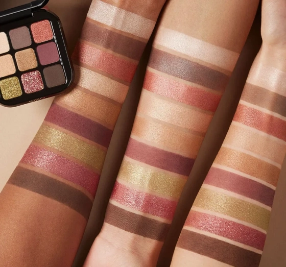 KIKO Milano Glamour Multi Finish mini paletka cieni 03 Burgundy Notes 2,5g