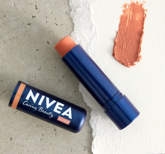 NIVEA Caring Beauty pielęgnująca pomadka do ust i policzków 3w1 Nude 4,8 g