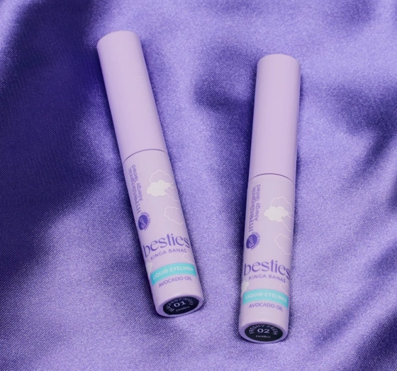 Bell x Besties eyeliner w płynie 02 Freshy Fresh 4 g