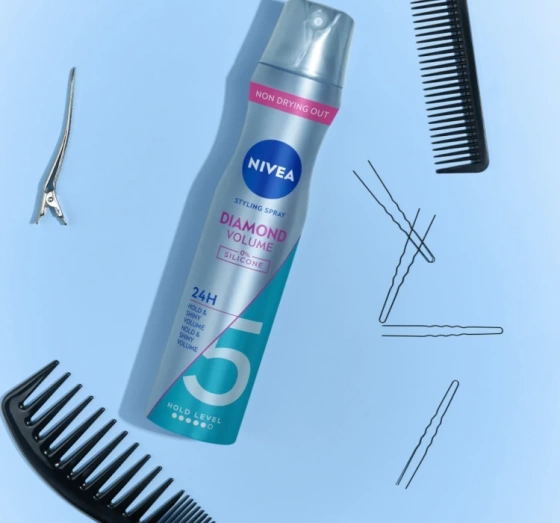 NIVEA Diamond Volume lakier do włosów 5 Ultra Strong 250 ml