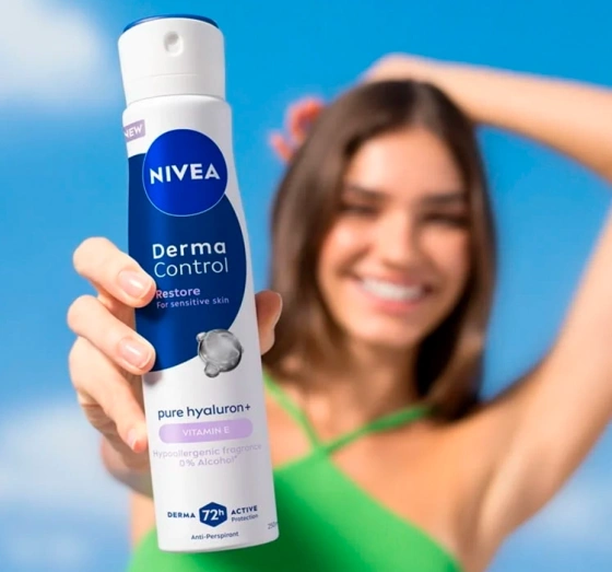 NIVEA Derma Control antyperspirant w sprayu dla kobiet Restore 250 ml