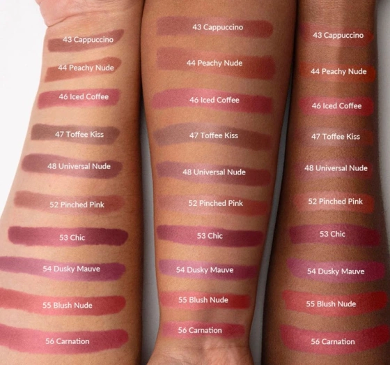 Avon Ultra Colour Creamy Lipstick ultrakremowa pomadka do ust w sztyfcie 54 Dusky Muave 3,6 g
