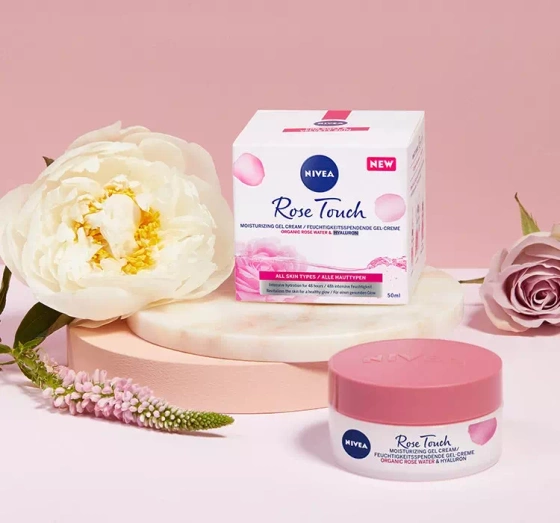 NIVEA Rose Touch nawilżający żel-krem do twarzy na dzień 50 ml