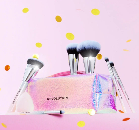 Makeup Revolution Glam Up Brush gąbeczka zestaw pędzli do makijażu