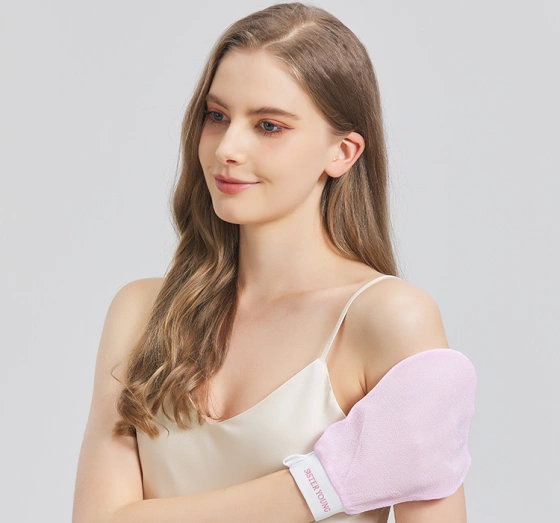 Sister Young Nova złuszczająca rękawica do peelingu ciała Pink