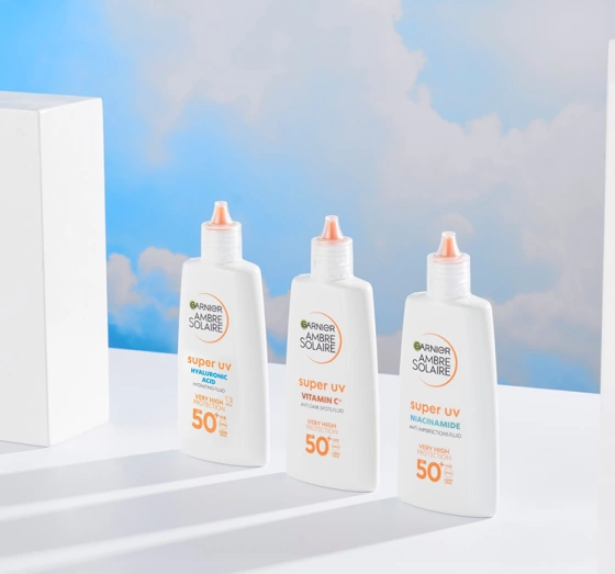 Garnier Ambre Solaire Super UV Vitamin C fluid przeciw przebarwieniom SPF50 40 ml