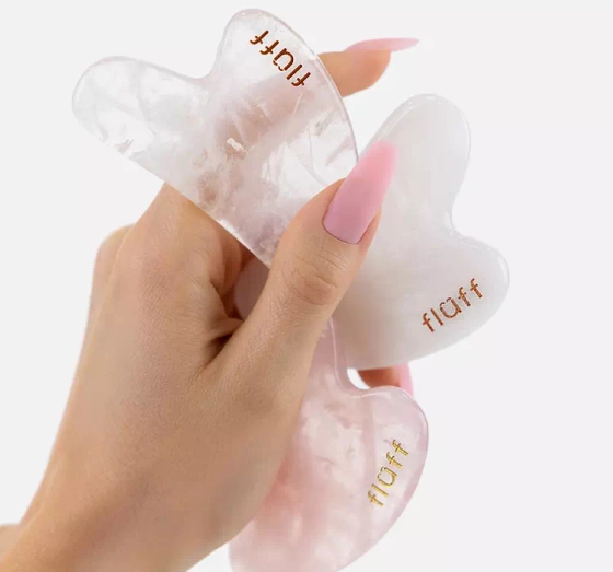 Fluff Gua Sha Stone kamień do masażu twarzy Różowy Kwarc