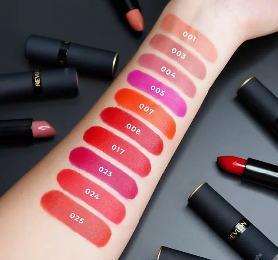 REVLON SUPER LUSTROUS MATOWA POMADKA DO UST 008 SHOW OFF 4,2G