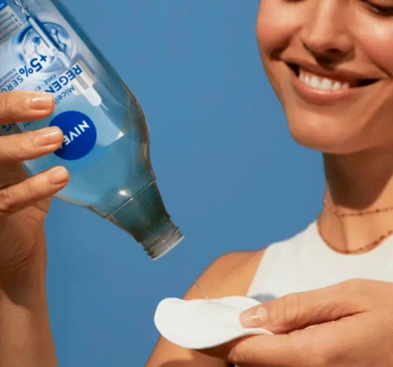 NIVEA dwufazowy regenerujący płyn micelarny do twarzy z 5% serum 400 ml