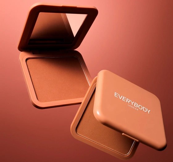 Everybody London prasowany bronzer do twarzy Carmel Brown 7 g
