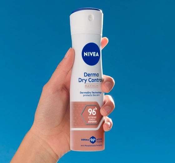 NIVEA Derma Dry Control Maximum antyperspirant w sprayu dla kobiet 150 ml