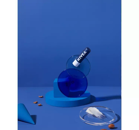 NIVEA MEN pielęgnująca pomadka do ust SPF15 Active 4,8 ml
