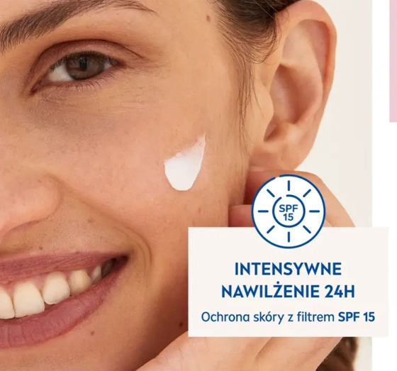 NIVEA 24h Nawilżenia odświeżający krem do twarzy na dzień SPF15 50 ml