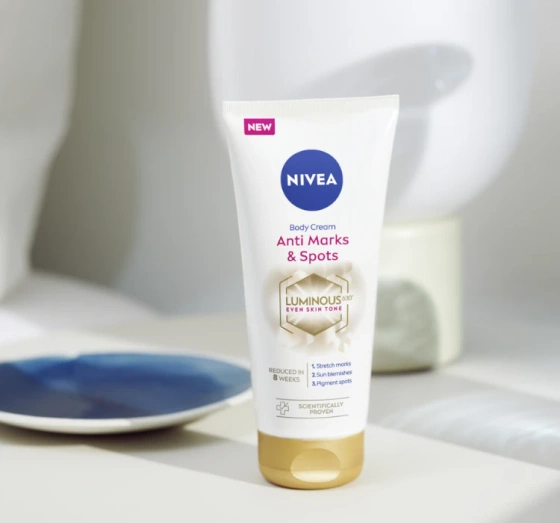 NIVEA Luminous630 krem do ciała przeciw rozstępom 200 ml