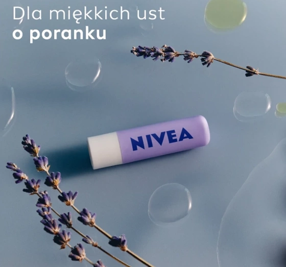 NIVEA pielęgnująca nocna pomadka do ust Overnight Care 4,8 g