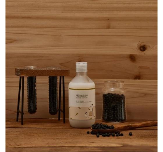 Round LAB Soybean odżywczy tonik do twarzy 300ml