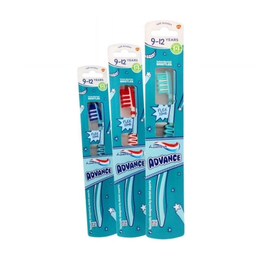 Aquafresh Advance szczoteczka do zębów dla dzieci w wieku 9-12 lat Soft