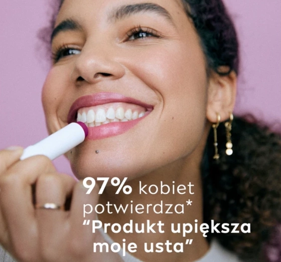NIVEA pielęgnująca pomadka do ust Blackberry Shine 4,8 g