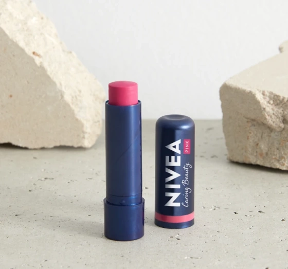 NIVEA Caring Beauty pielęgnująca pomadka do ust i policzków 3w1 Pink 4,8 g