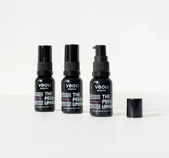 Veoli Botanica The Peeluminator rozświetlająco-napinający peeling pod oczy 15 ml
