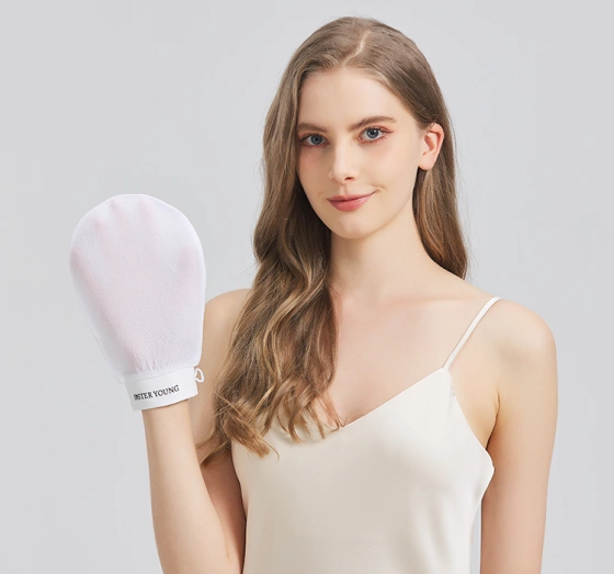 Sister Young Nova złuszczająca rękawica do peelingu ciała White