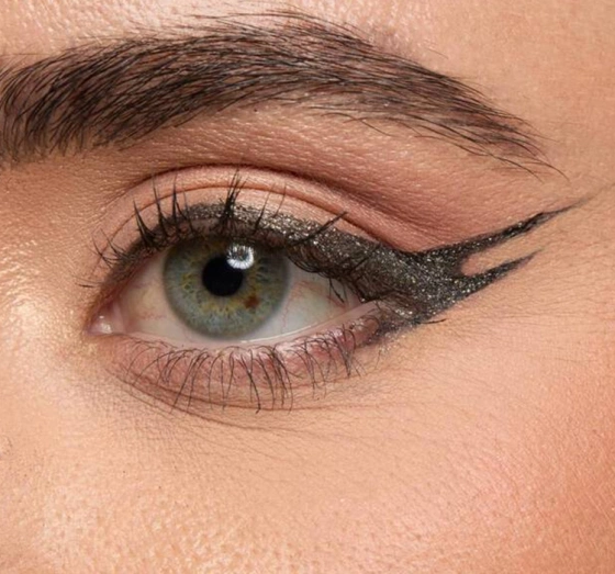 NYX Professional Makeup Epic Ink Liner wodoodporny eyeliner w pisaku 06 Graphite Glitz 1 ml