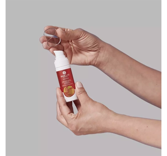 BasicLab Esteticus emulsyjne serum do twarzy z 0,3% czystego retinolu na noc 30 ml