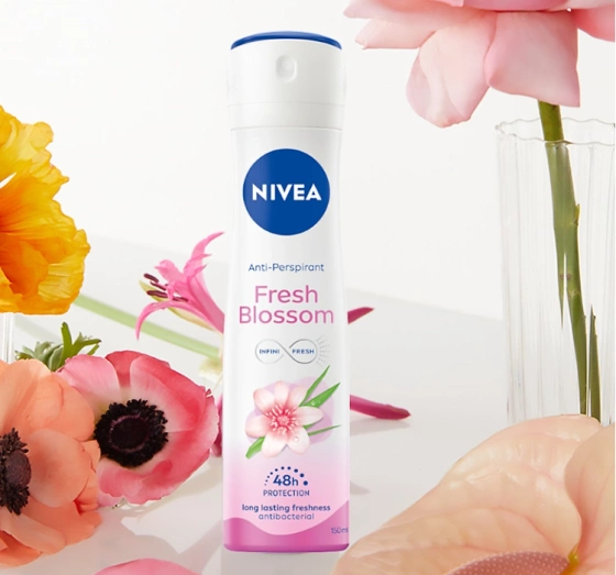 NIVEA Fresh Blossom antyperspirant w sprayu dla kobiet 150 ml