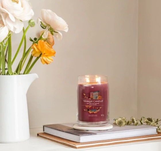 Yankee Candle Signature duża świeca zapachowa Autumn Daydream 567 g