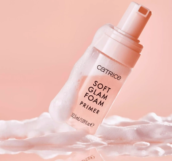 Catrice Soft Glam Foam baza pod makijaż w piance 32,5 ml