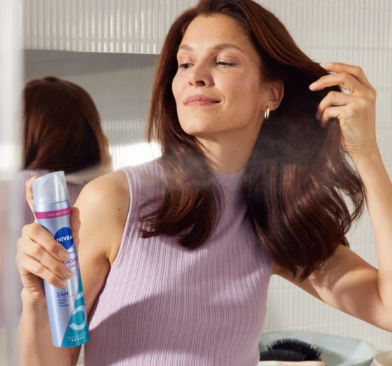 NIVEA Diamond Volume lakier do włosów 5 Ultra Strong 250 ml