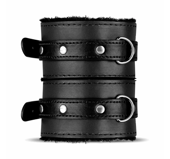 Hidden Desire Chest zestaw gadżetów erotycznych do BDSM