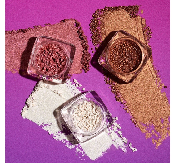 Makeup Revolution Cosmic Trip cień do powiek Star 1,6g