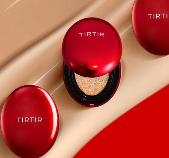 TIRTIR Mask Fit Red Cushion SPF 40 PA długotrwały podkład do twarzy w kompakcie 21C Cool Ivory 18g