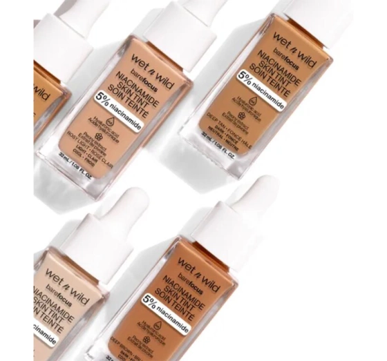 Wet n Wild Barefocus lekki podkład nawilżający Deep 32ml