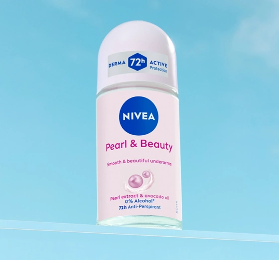 NIVEA Pearl&Beauty antyperspirant roll-on dla kobiet 50 ml