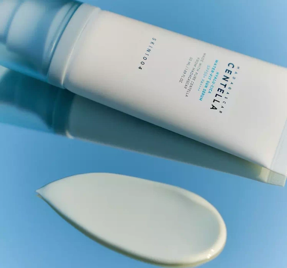 Skin1004 Hyalu-Cica Water-Fit Sun Serum SPF50 krem ochronny do twarzy 50ml