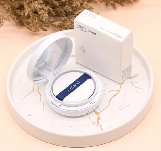 Missha Magic Cushion Moist Up SPF50 /PA nawilżający podkład w kompakcie 23 15g
