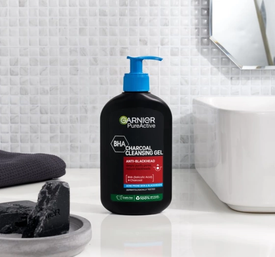 Garnier Pure Active oczyszczający żel z węglem przeciw zaskórnikom 250 ml