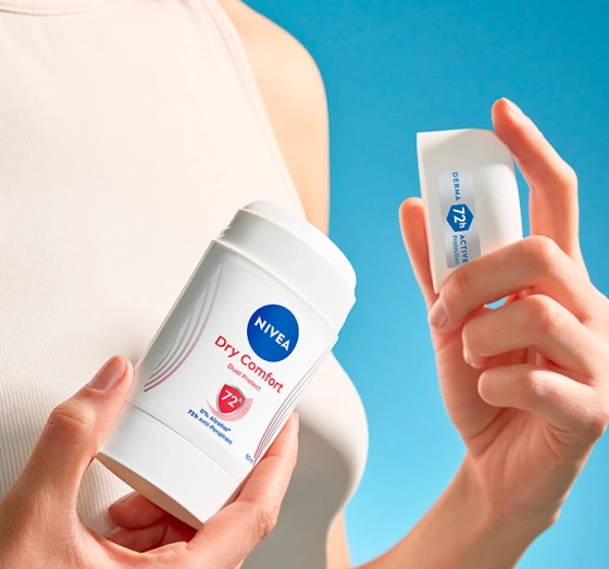 NIVEA Dry Comfort antyperspirant w sztyfcie dla kobiet 50 ml