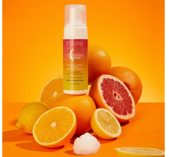 Eveline Cosmetics Vitamin C 3 x Action rozświetlająca pianka do mycia twarzy 150 ml