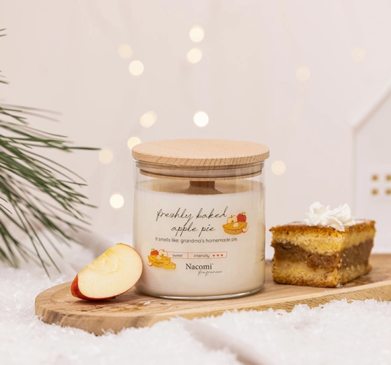 Nacomi Fragrances sojowa świeca zapachowa Freshly Baked Apple Pie 450 g