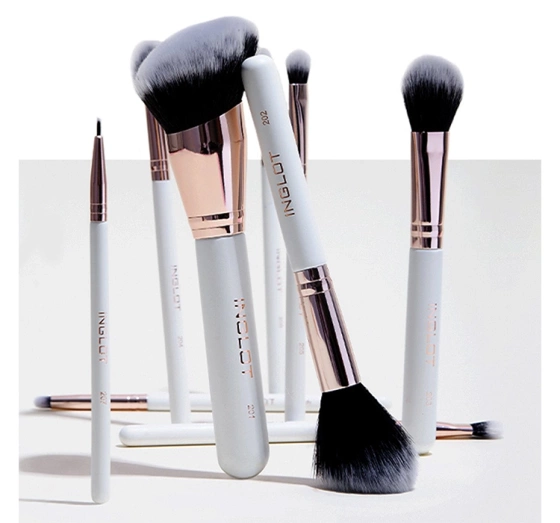 Inglot PlayInn pędzel do makijażu 208