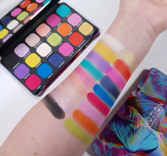 Makeup Revolution Forever Flawless paleta cieni Digi Butterfly 19,8g