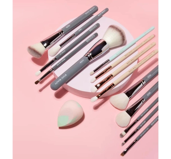 Boho Beauty Classic pędzel do rozświetlacza 114 V Perfect Highlighter